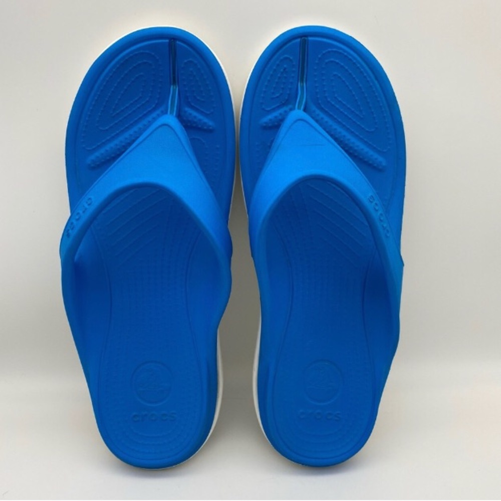 Crocs Mens Size 12  Blue Thong Sandals